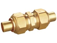 Raccord à compression en laiton avec insert en laiton